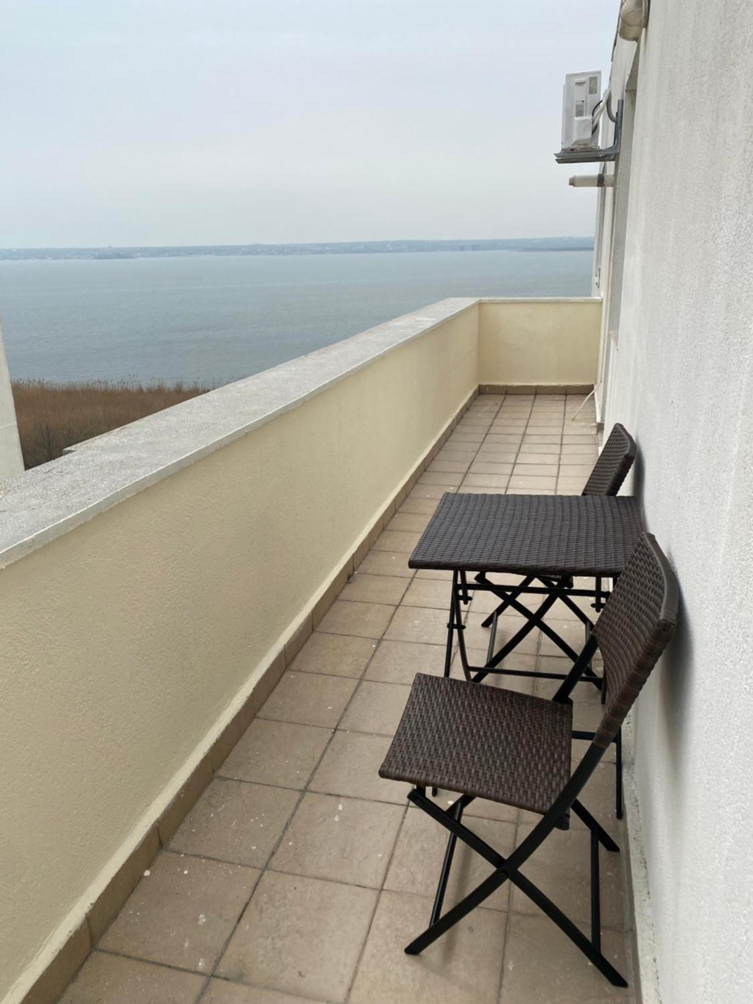 Ionut Summerland Apartment